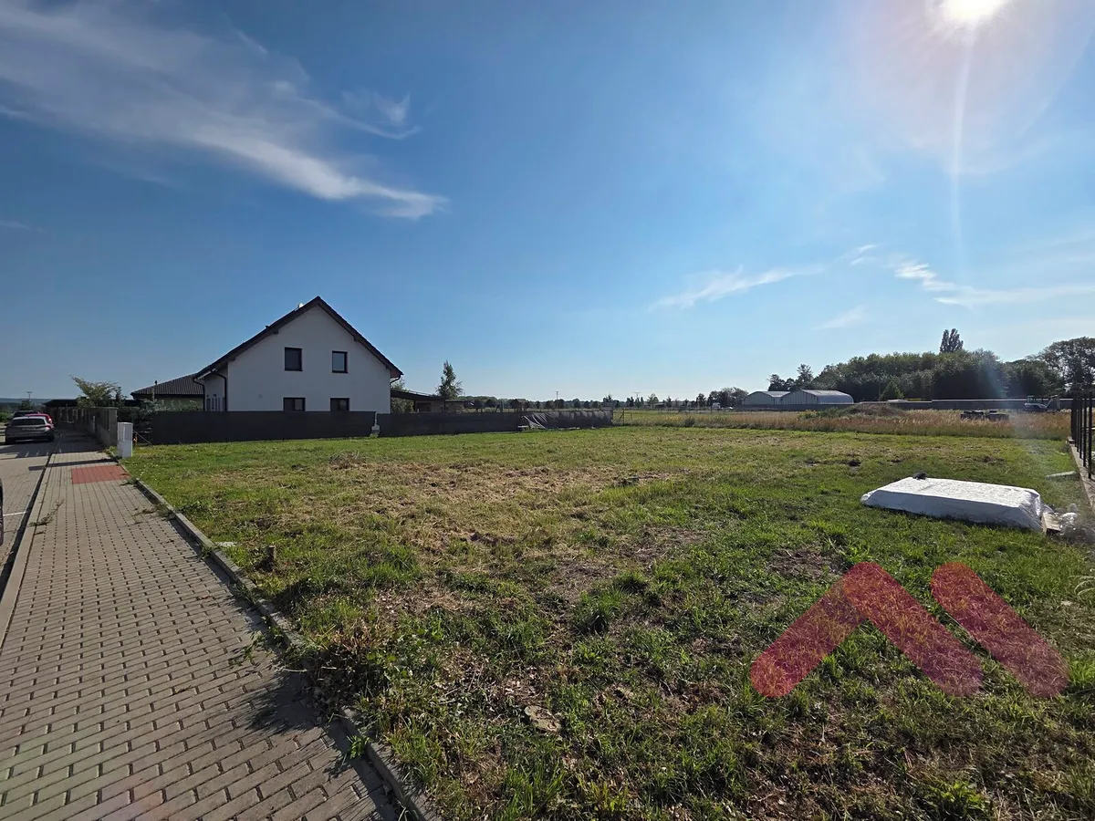 Prodej stavebního pozemku 839 m²